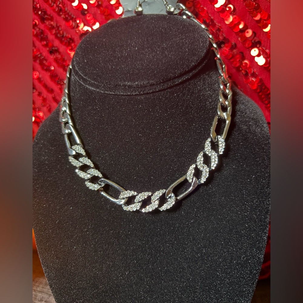 paparazzi gunmetal Rhinestone Link Necklace with rhinestone earrings
